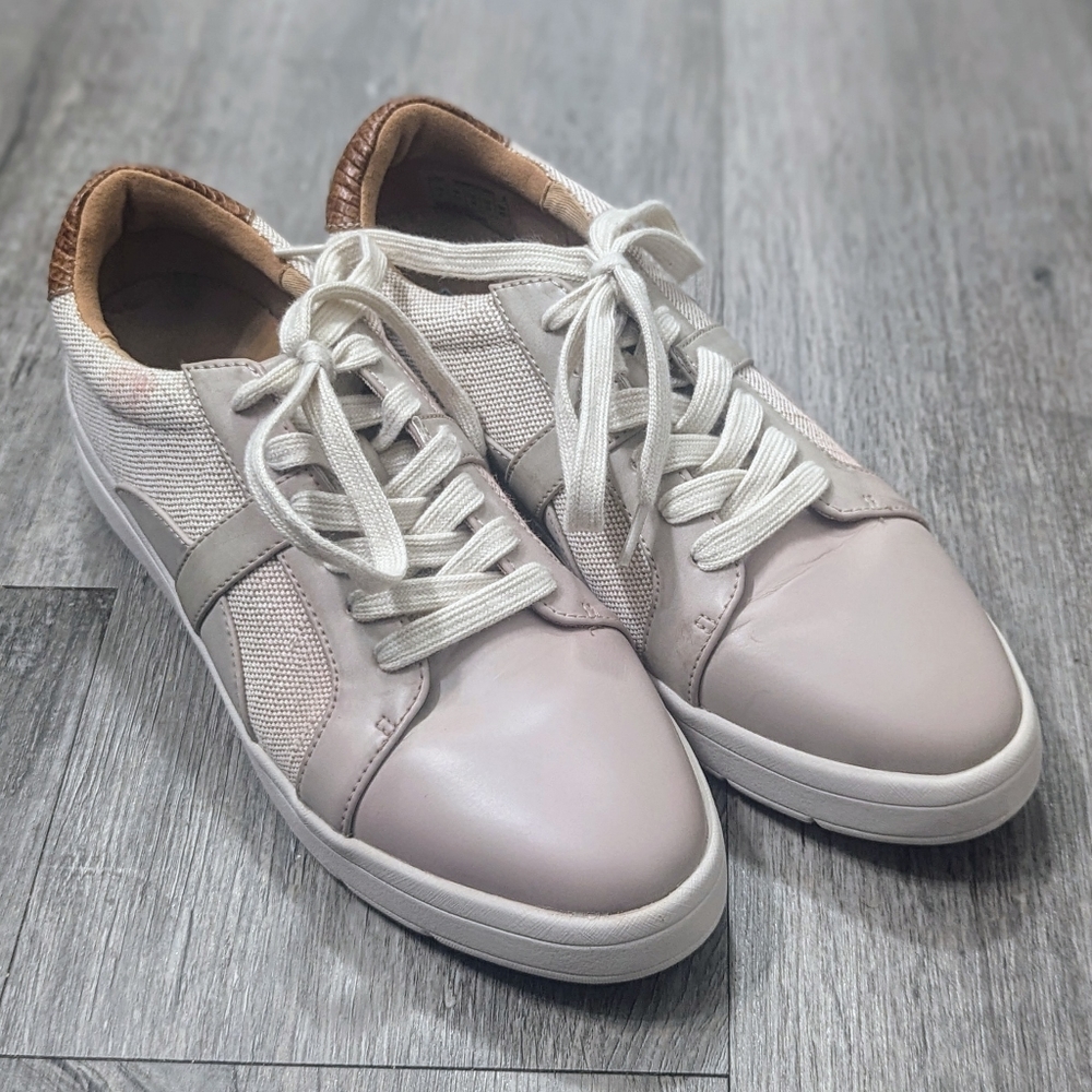 Rockport Women's TF Navya Circle Lace up Sneakers - Picture 3 of 8
